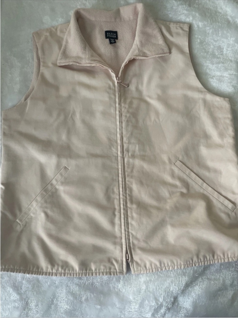 Eileen Fisher light pink small full zip vest pockets lightweight travel neutral
